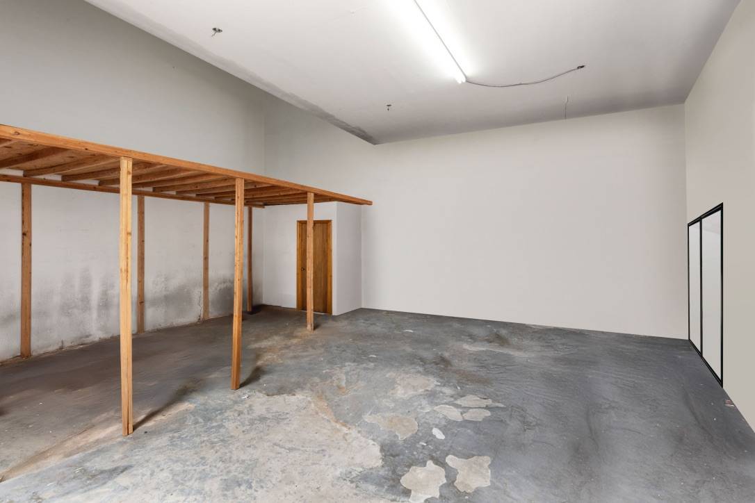 #11 photo, 21-01 College Point Boulevard, クイーンズ区 College Point , NY 11356