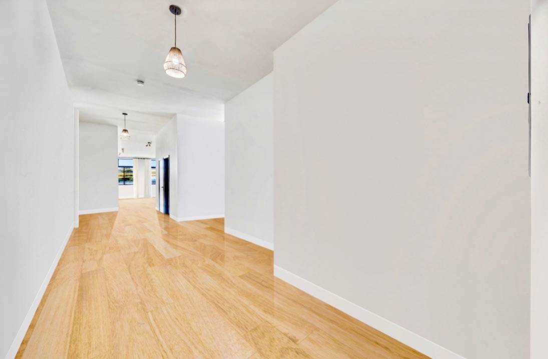 #6 photo, 21-01 College Point Boulevard, クイーンズ区 College Point , NY 11356