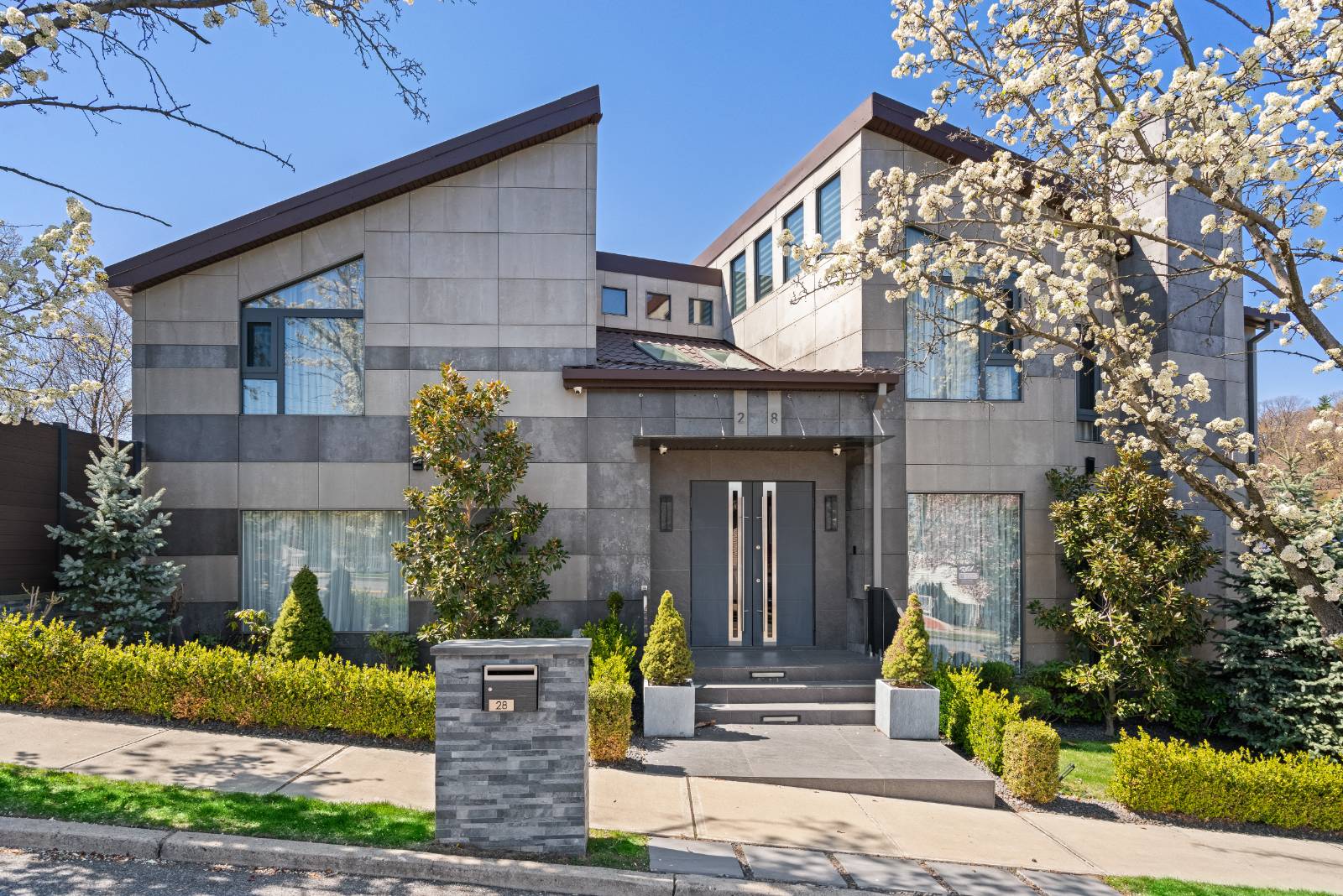 #2 photo, 28 Ridge Ave, Staten Island , NY 10304