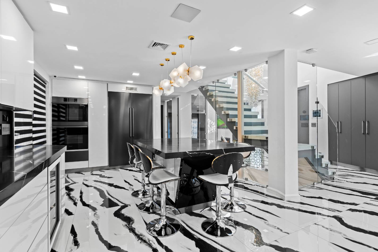 #21 photo, 28 Ridge Ave, Staten Island , NY 10304