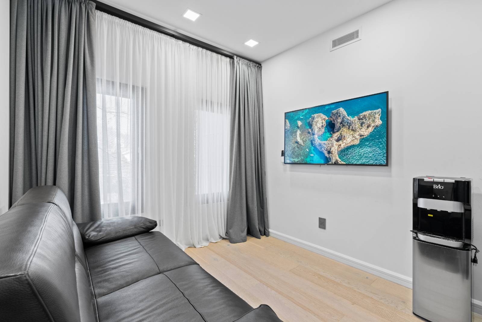 #32 photo, 28 Ridge Ave, Staten Island , NY 10304