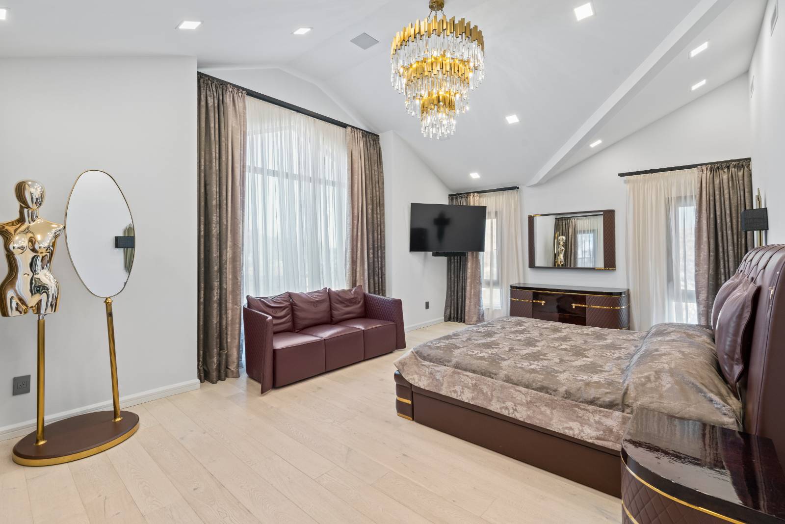 #37 photo, 28 Ridge Ave, Staten Island , NY 10304