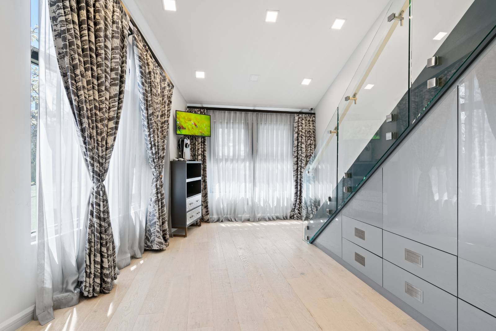 #45 photo, 28 Ridge Ave, Staten Island , NY 10304