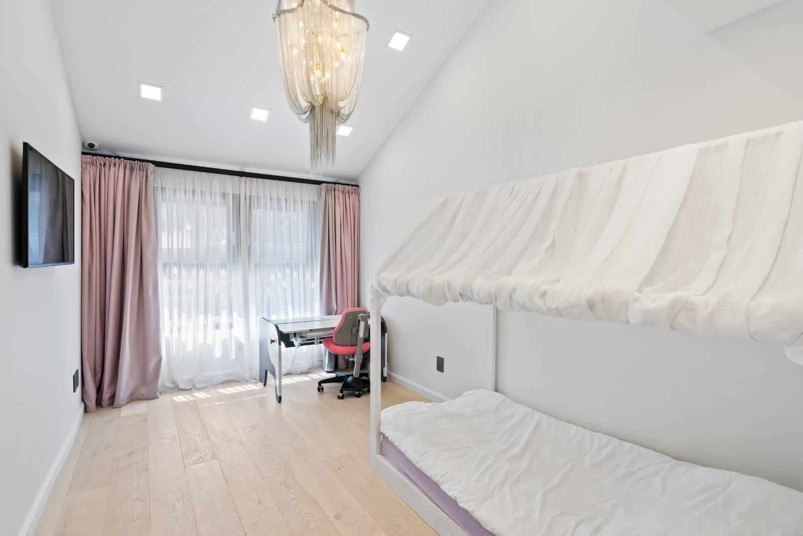 #47 photo, 28 Ridge Ave, Staten Island , NY 10304