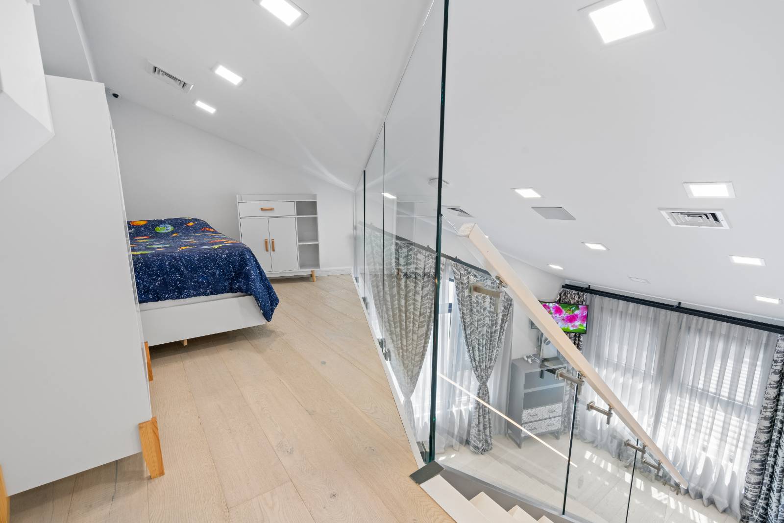 #49 photo, 28 Ridge Ave, Staten Island , NY 10304