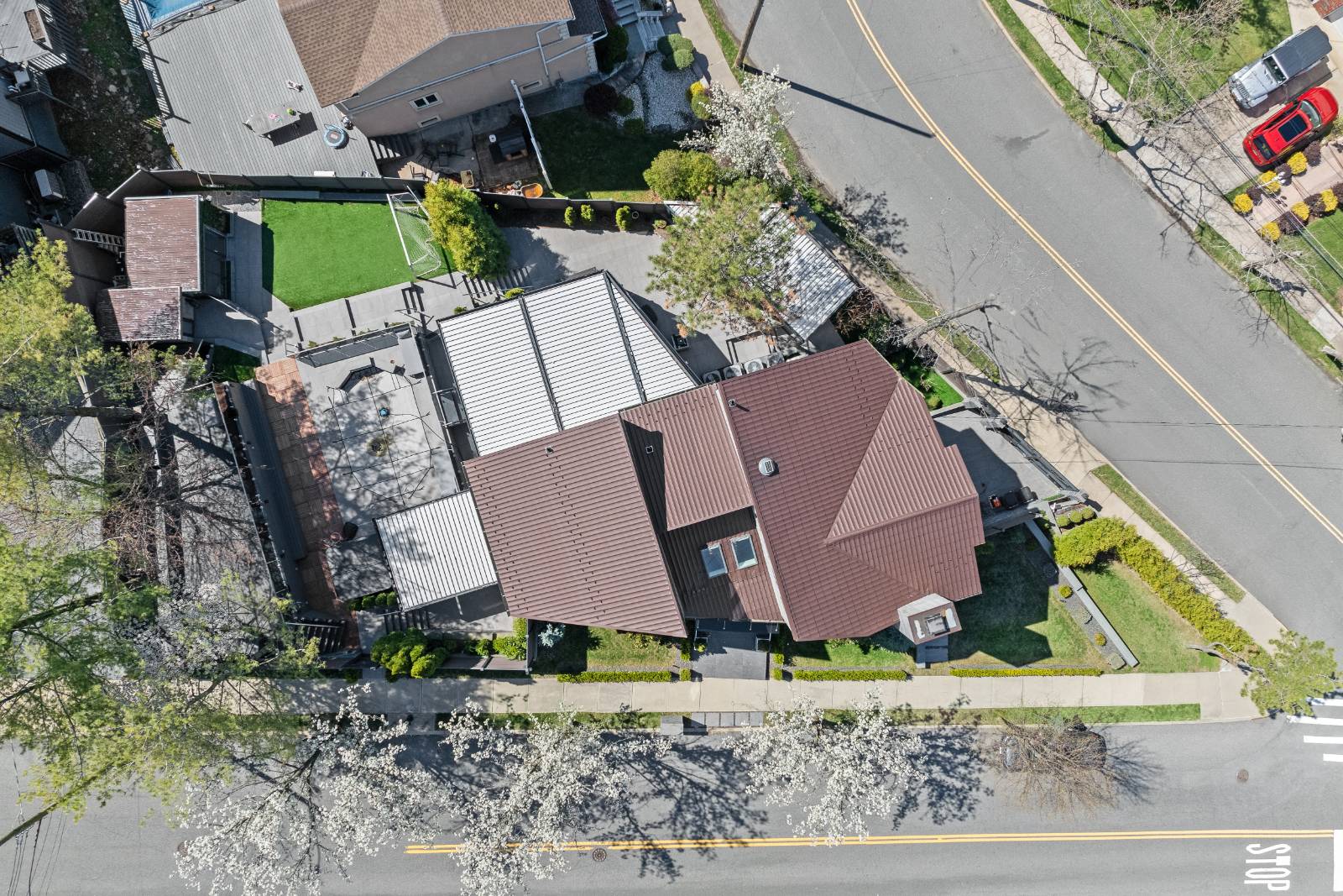 #84 photo, 28 Ridge Ave, Staten Island , NY 10304