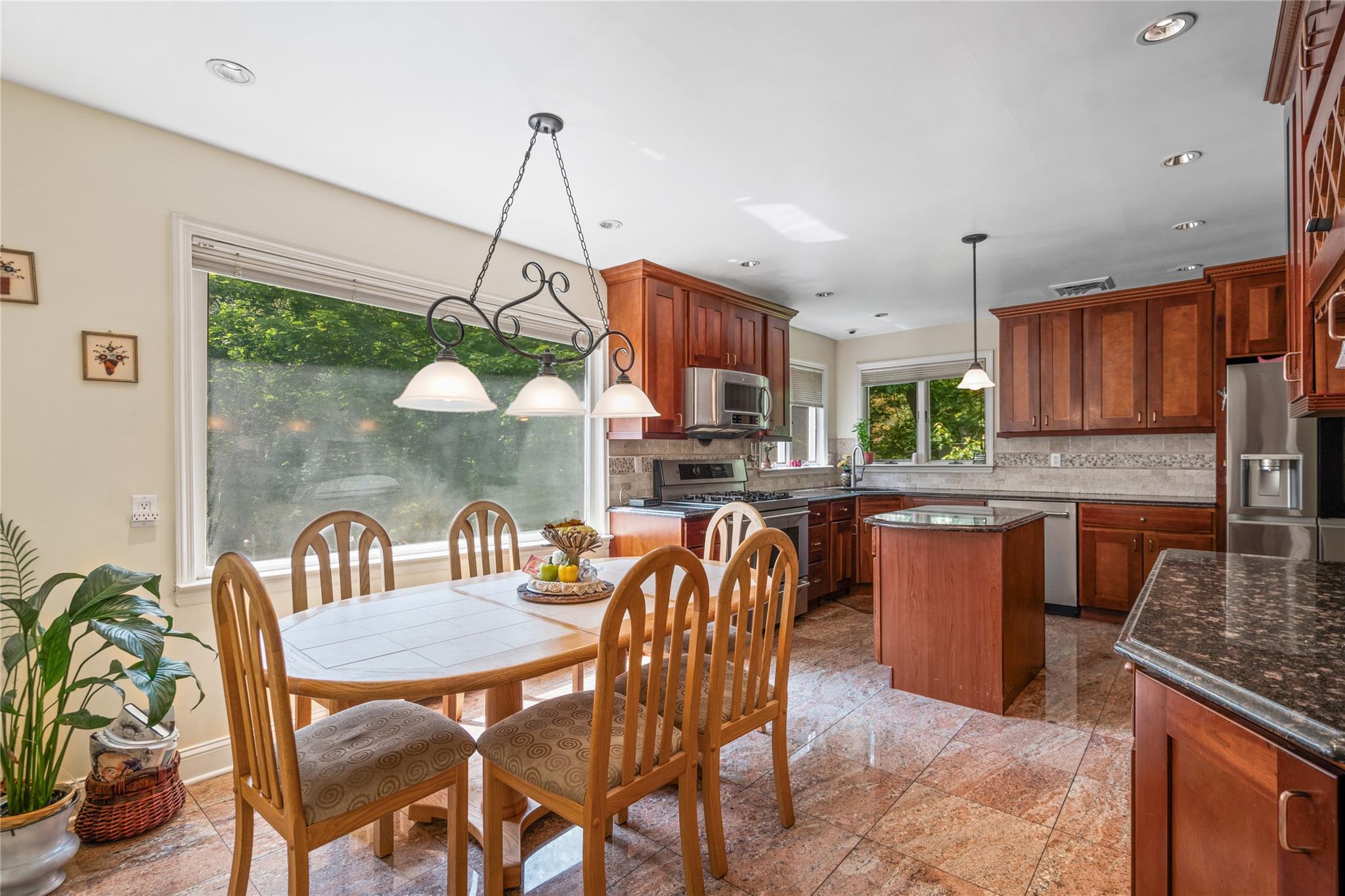 #13 photo, 49 The Birches, ナッソー郡 Roslyn Estates , NY 11576