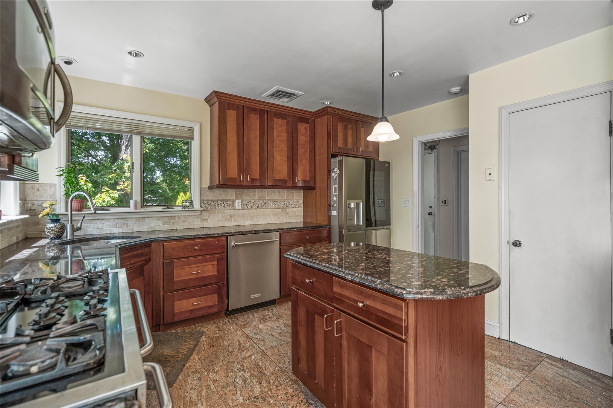 #16 photo, 49 The Birches, ナッソー郡 Roslyn Estates , NY 11576