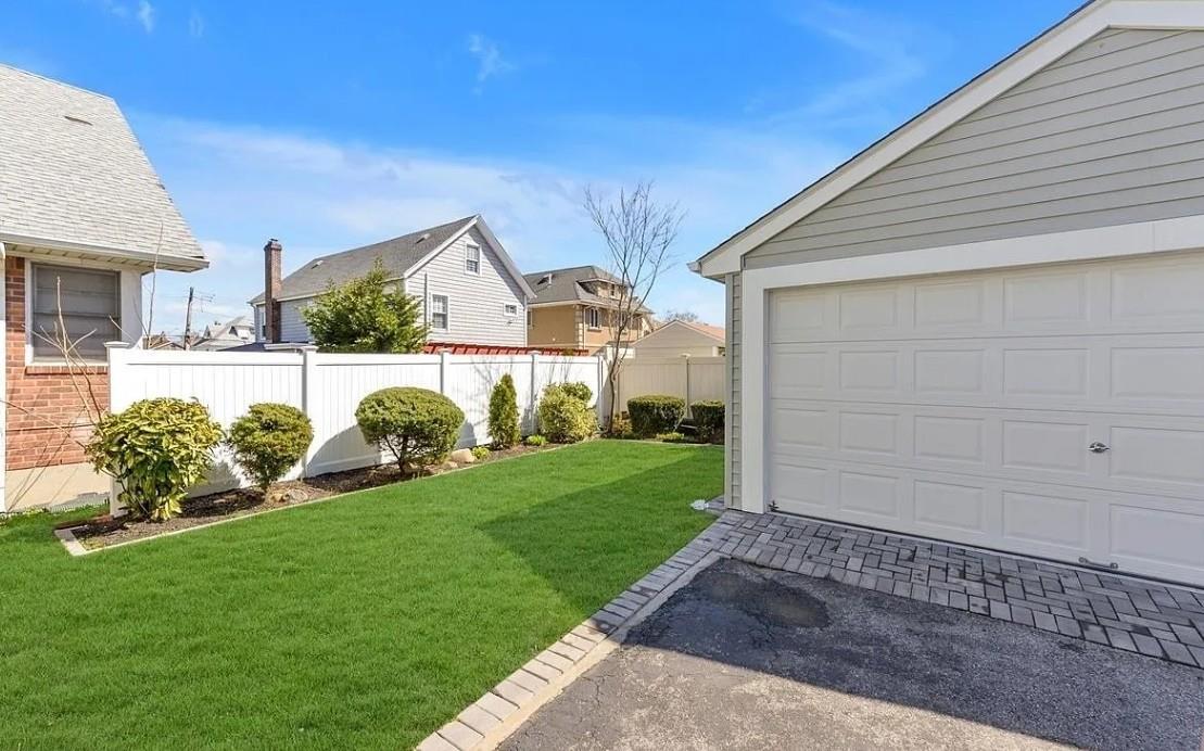 #19 photo, 13-11 154th Street, クイーンズ区 Beechhurst , NY 11357