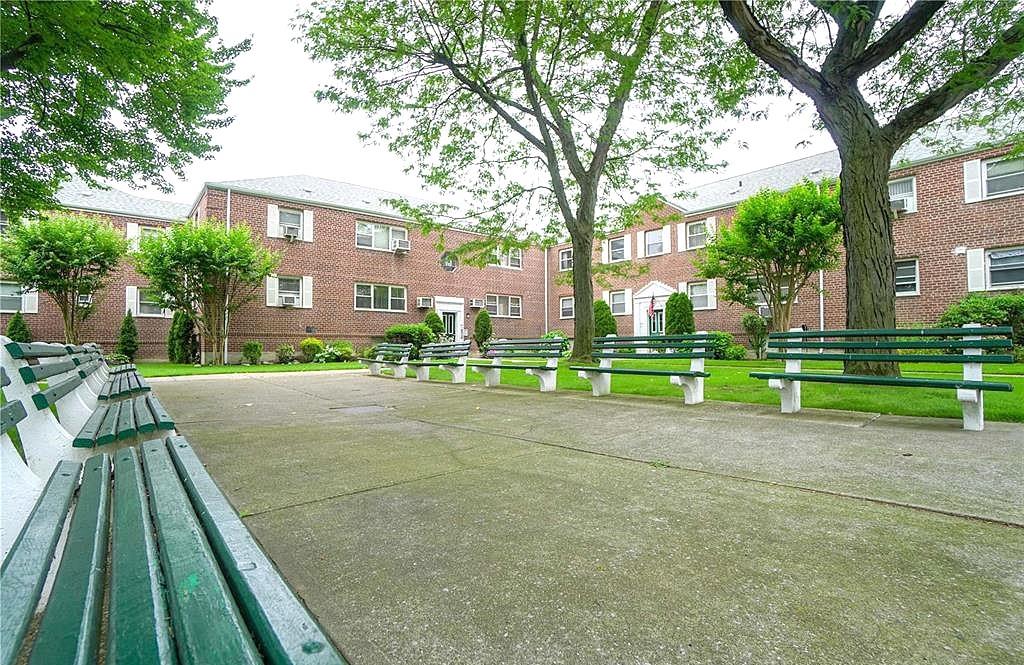 #8 photo, 89-25 Shore Parkway, Howard Beach , NY 11414