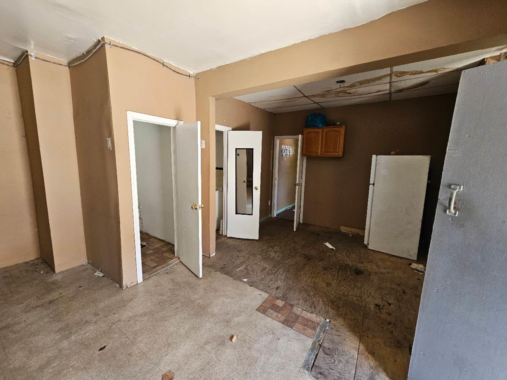 #4 photo, 561 east 43rd st, ブルックリン区 Brooklyn , NY 11203