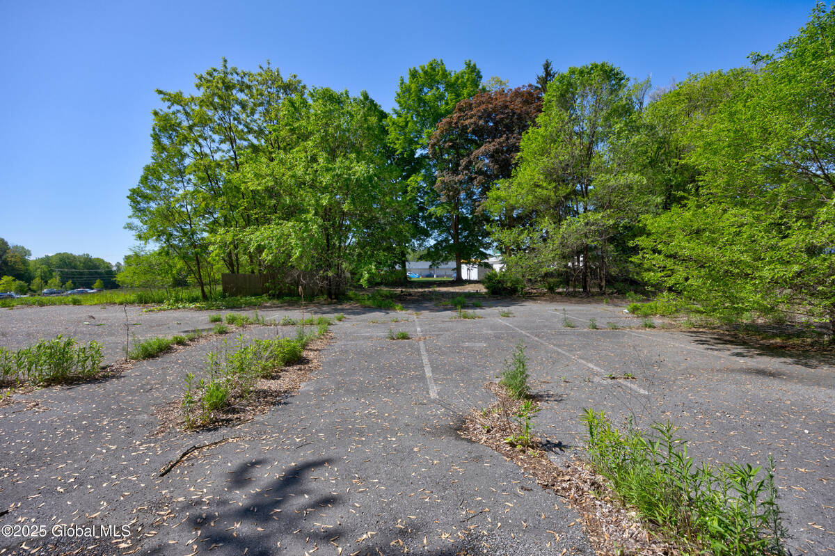 #10 photo, 183-185 Church Avenue, Ballston , NY 12020