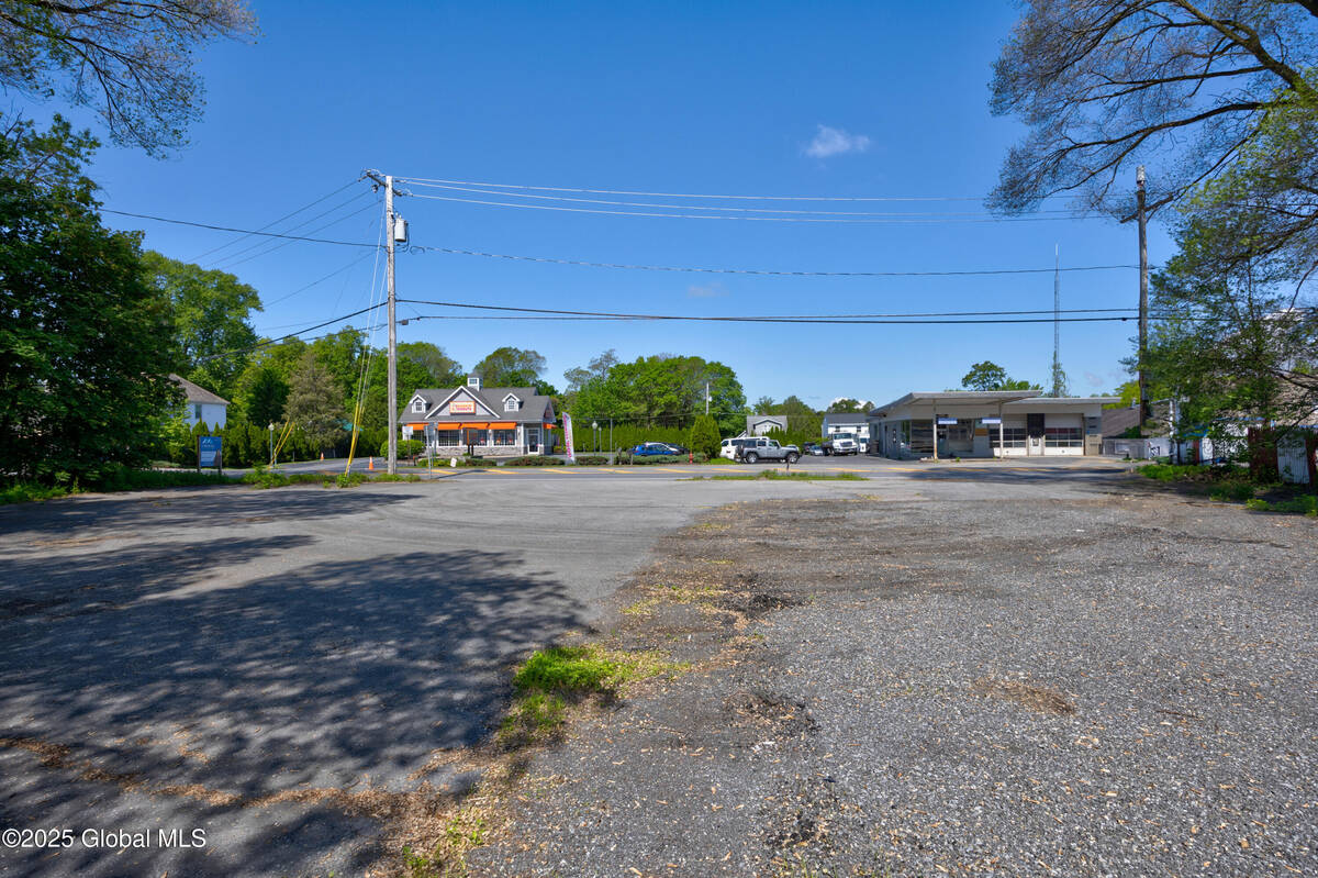 #4 photo, 183-185 Church Avenue, Ballston , NY 12020