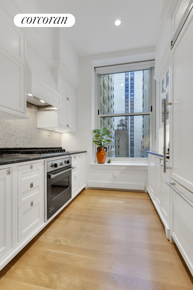 #4 photo, 1 CENTRAL Park S, マンハッタン Central Park South , NY 10019