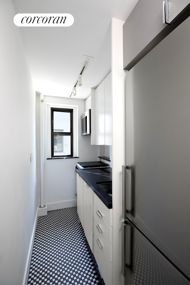 #13 photo, 240 E 24TH Street, マンハッタン Kips Bay , NY 10010