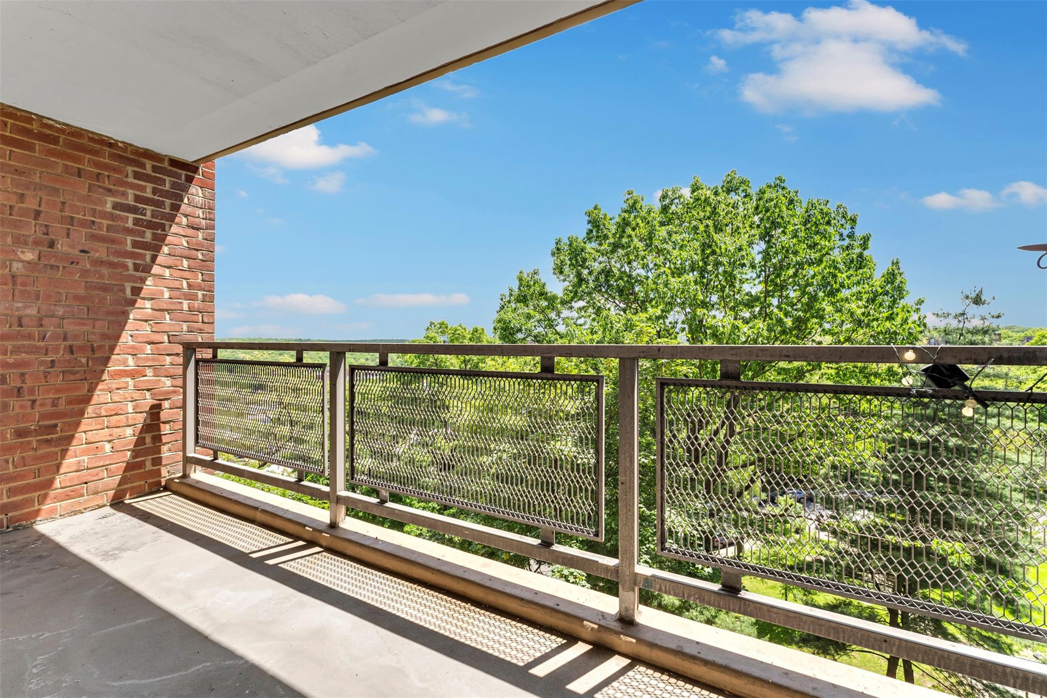 #8 photo, 5700 Arlington Avenue, 布朗士 Bronx , NY 10471