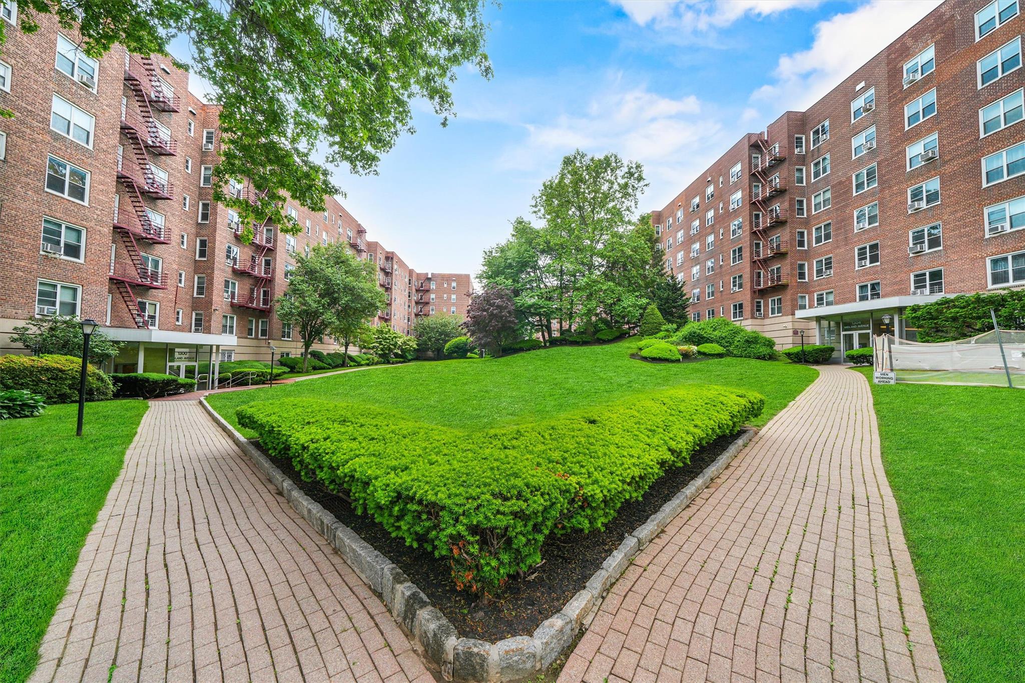 #19 photo, 1304 Midland Avenue, 紐約州 Yonkers , NY 10704