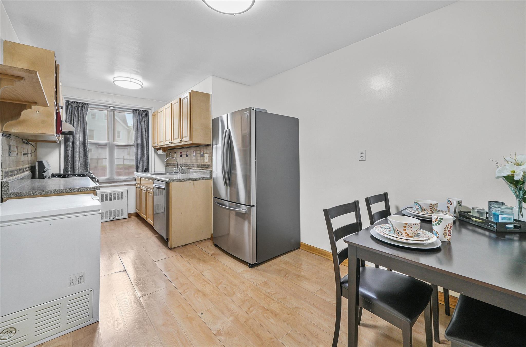 #9 photo, 1304 Midland Avenue, 紐約州 Yonkers , NY 10704