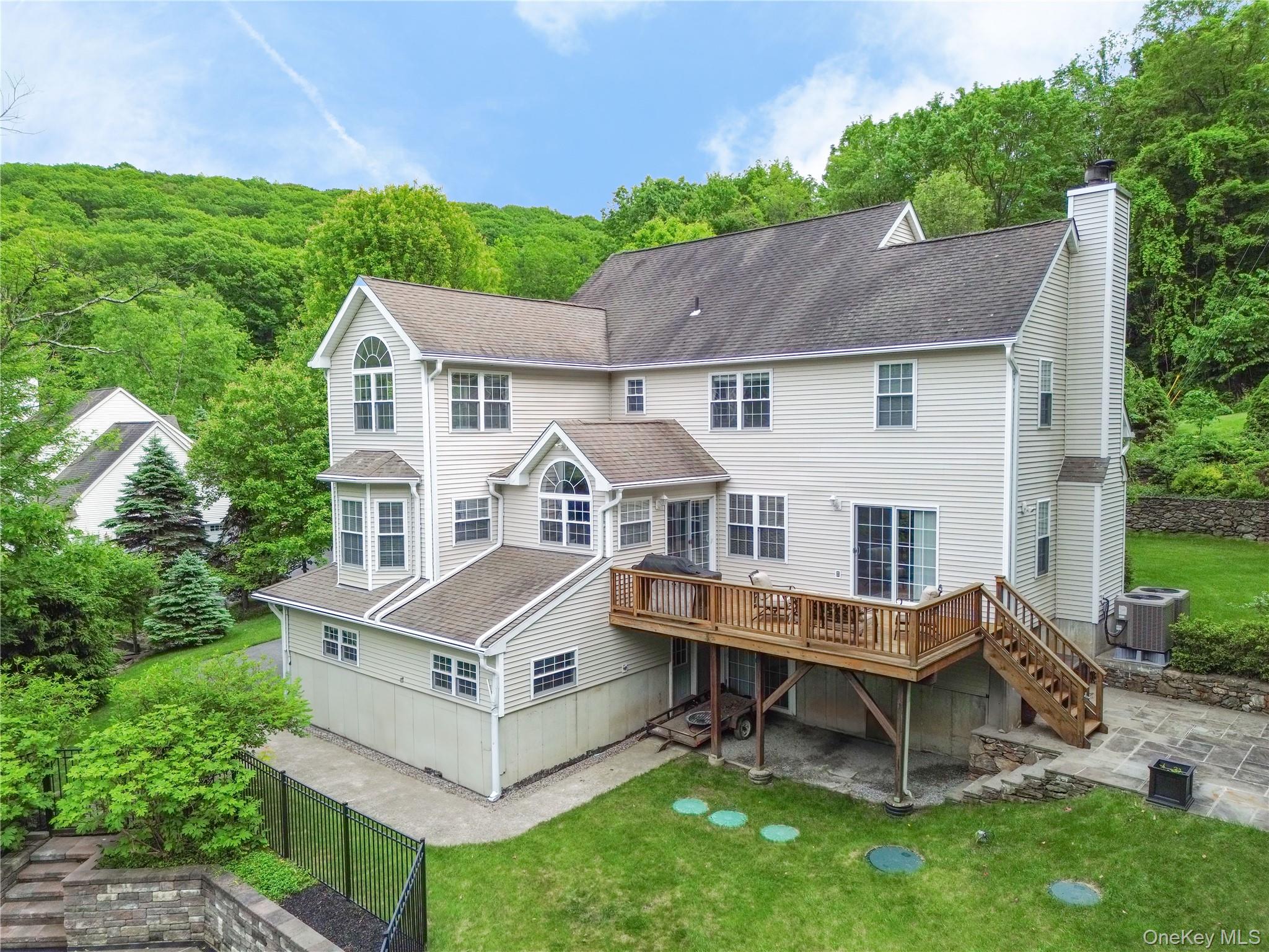 #3 photo, 27 Millstream Court, Pawling , NY 12564