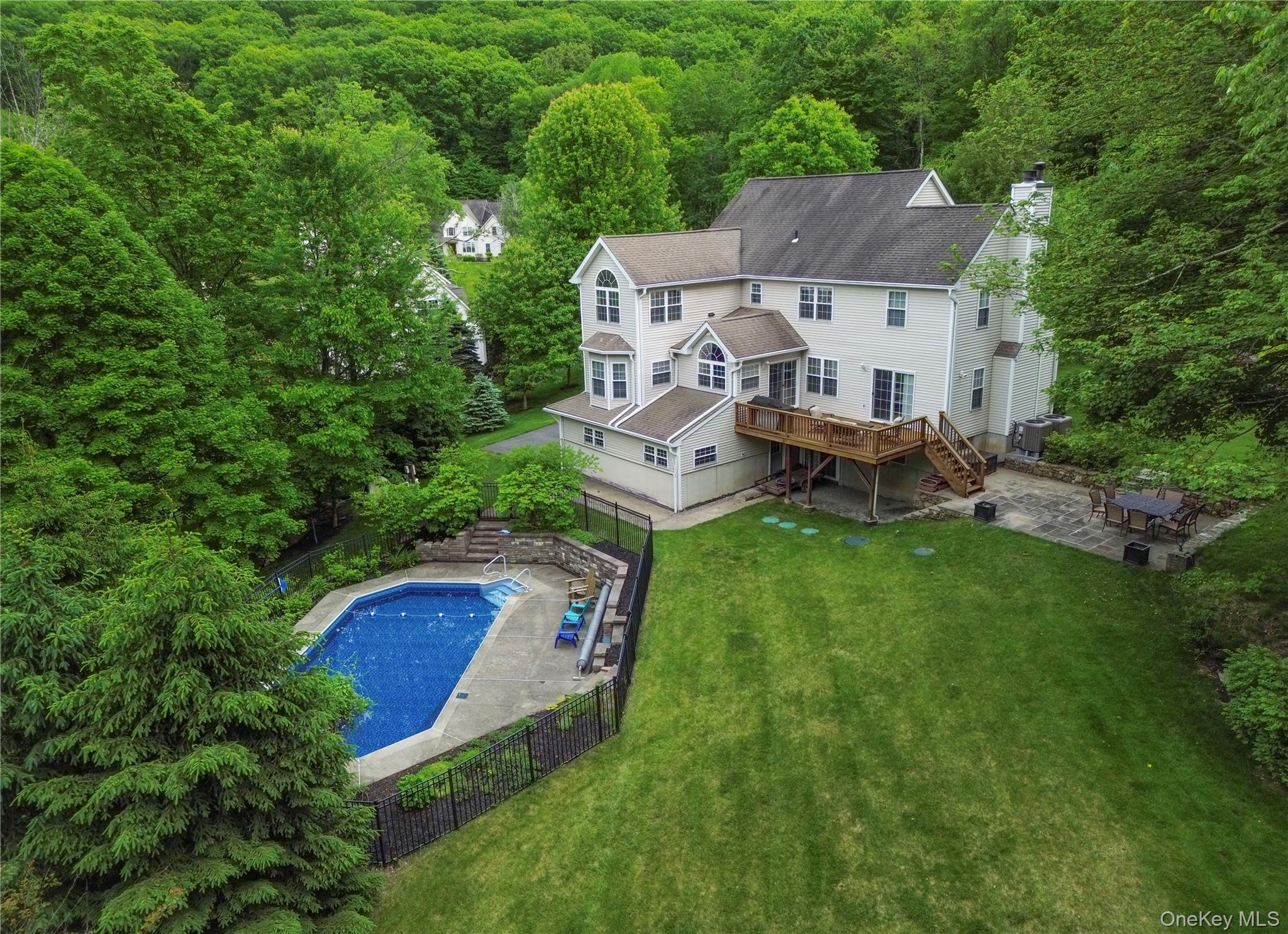 #4 photo, 27 Millstream Court, Pawling , NY 12564