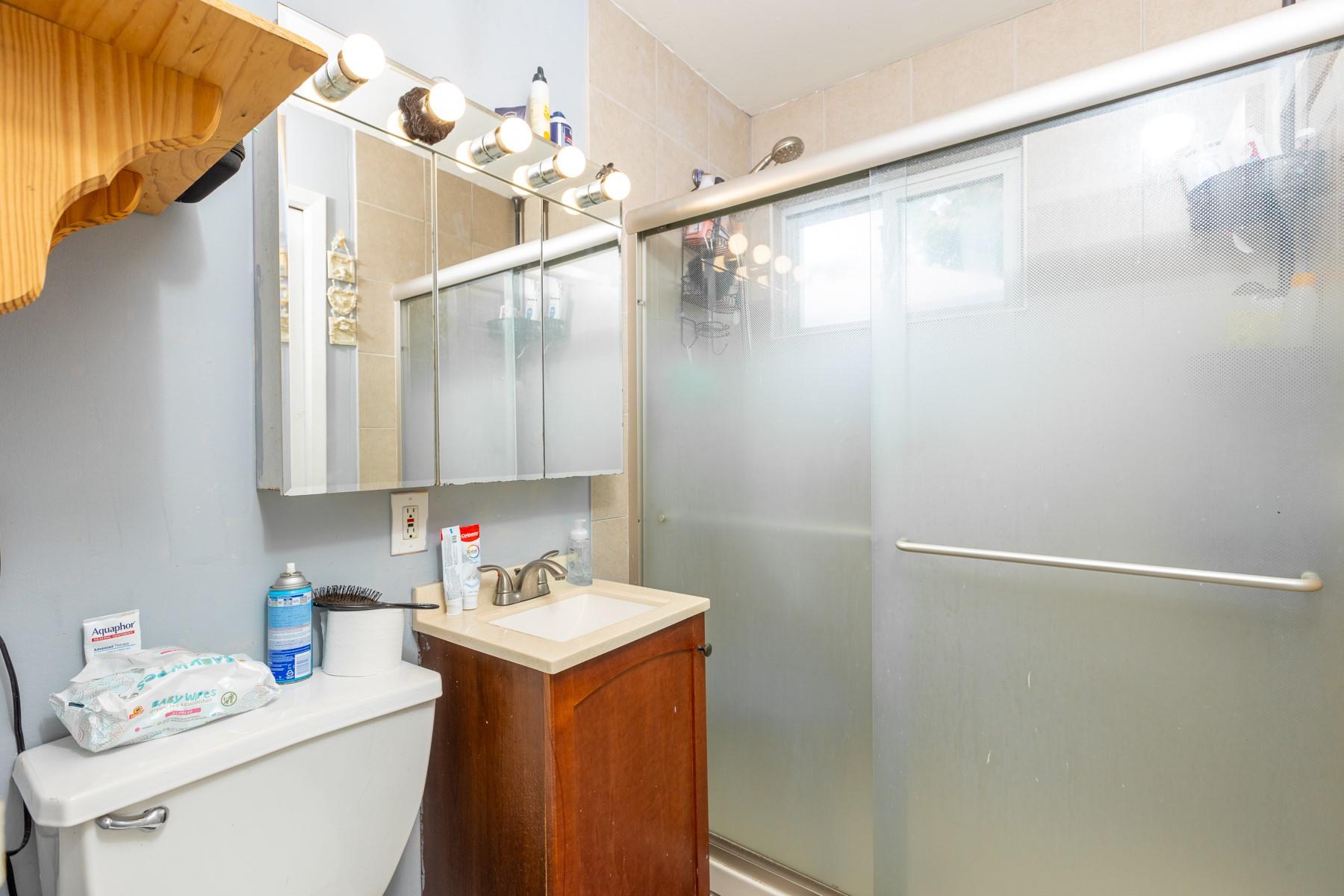 #16 photo, 1340 Lombardy Boulevard, Bay Shore , NY 11706