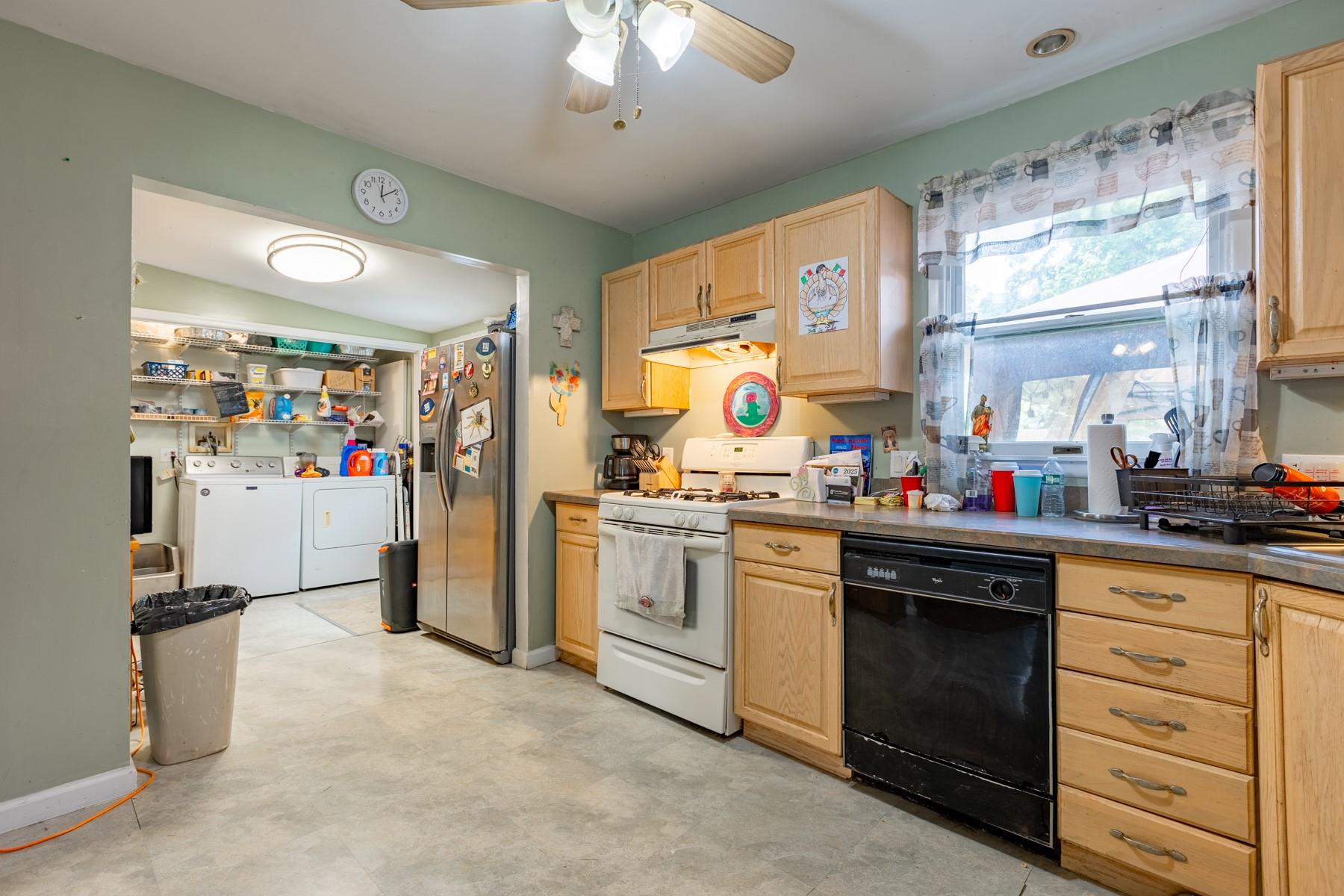 #2 photo, 1340 Lombardy Boulevard, Bay Shore , NY 11706