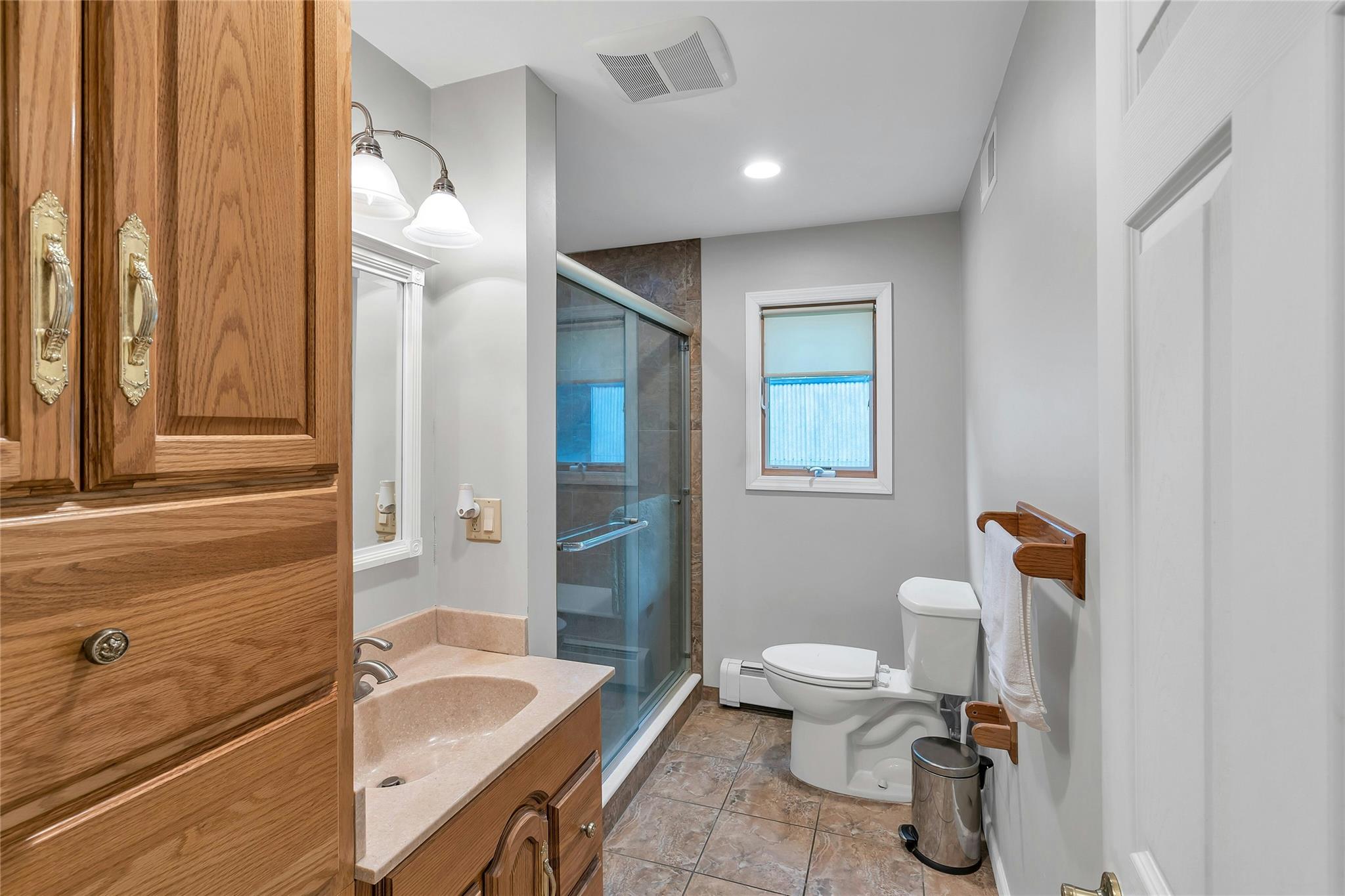 #13 photo, 105 Browns Road, サフォーク郡 Nesconset , NY 11767