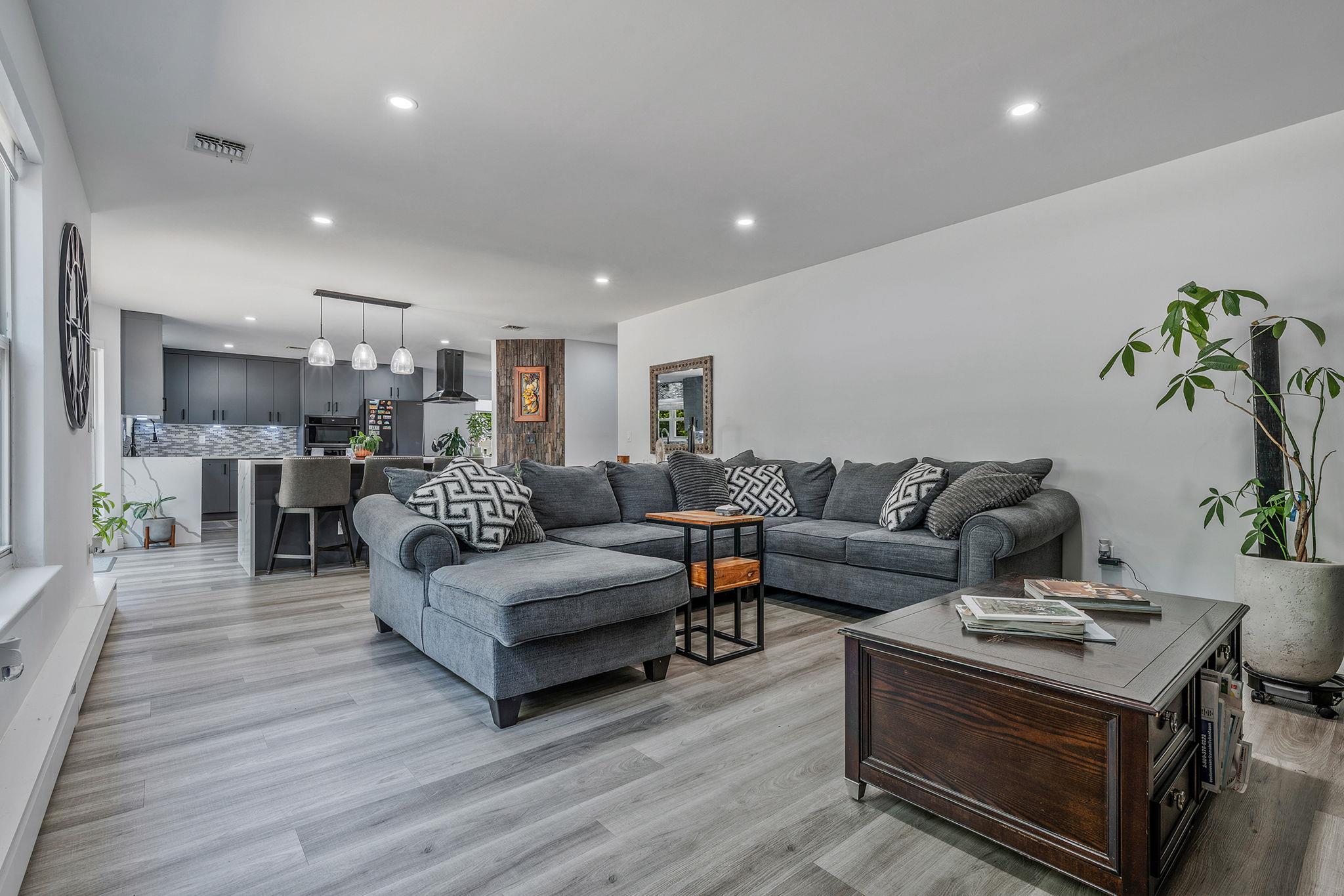 #16 photo, 8 Hamilton Place, サフォーク郡 Lake Grove , NY 11755