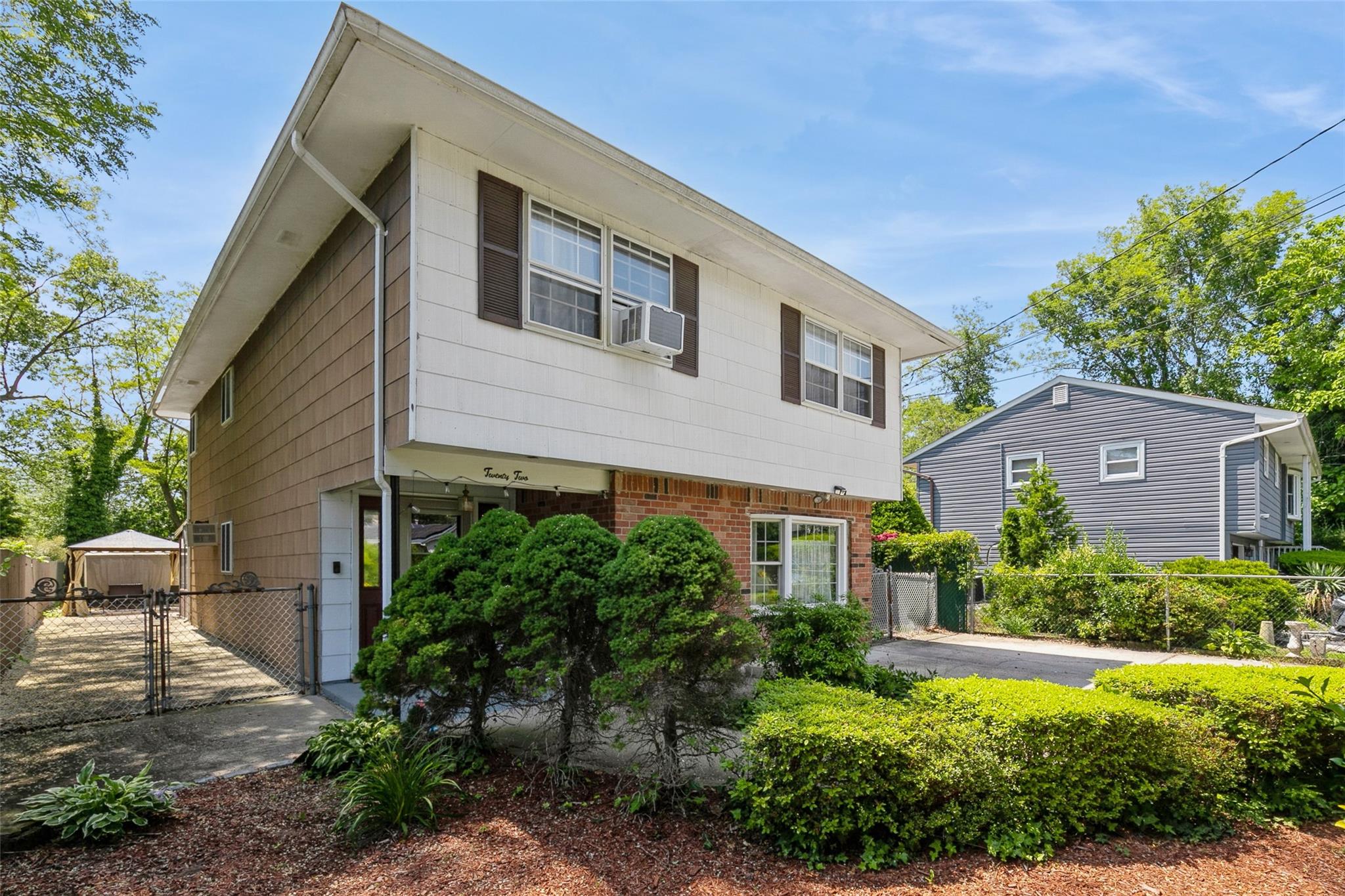 #3 photo, 22 Landscape Drive, 东长岛 Wheatley Heights , NY 11798