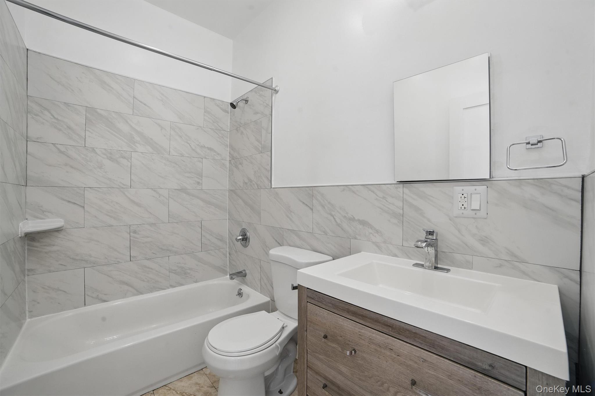 #10 photo, 31 Van Cortlandt Park Avenue, Yonkers , NY 10701