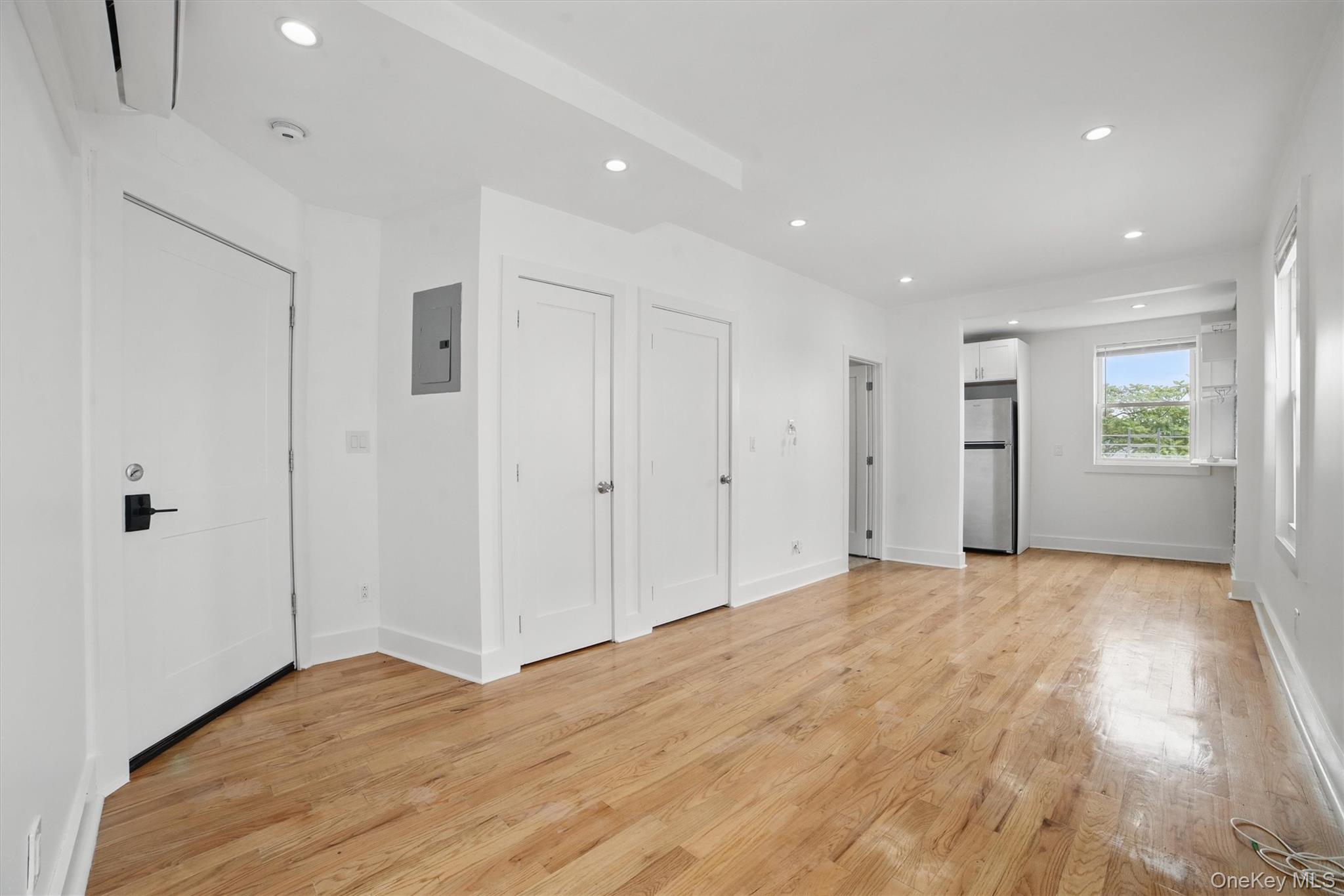 #12 photo, 31 Van Cortlandt Park Avenue, Yonkers , NY 10701