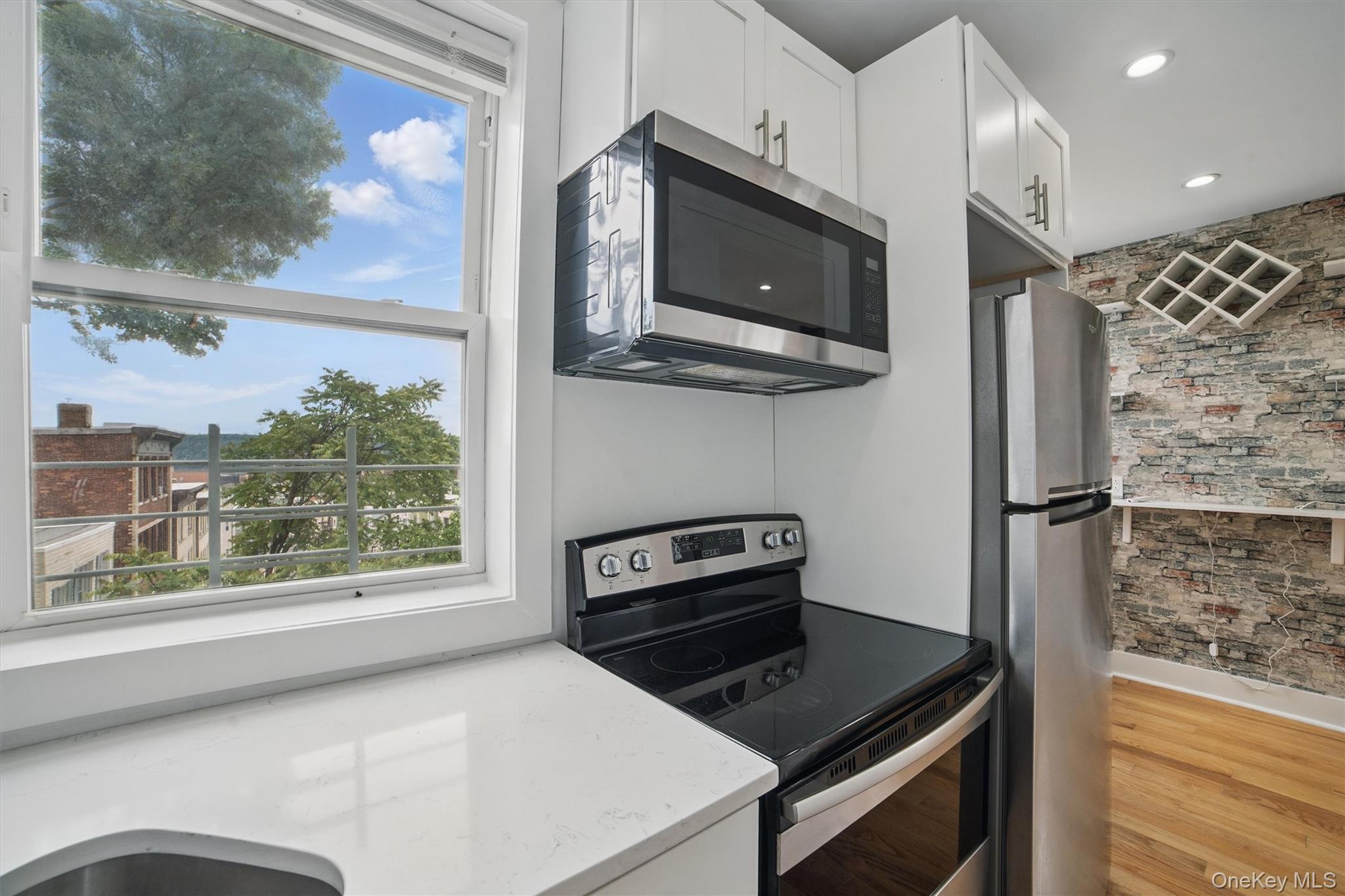 #16 photo, 31 Van Cortlandt Park Avenue, Yonkers , NY 10701