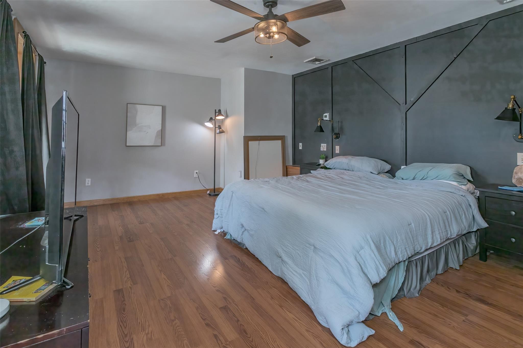 #10 photo, 31 Main, Warwick , NY 10990