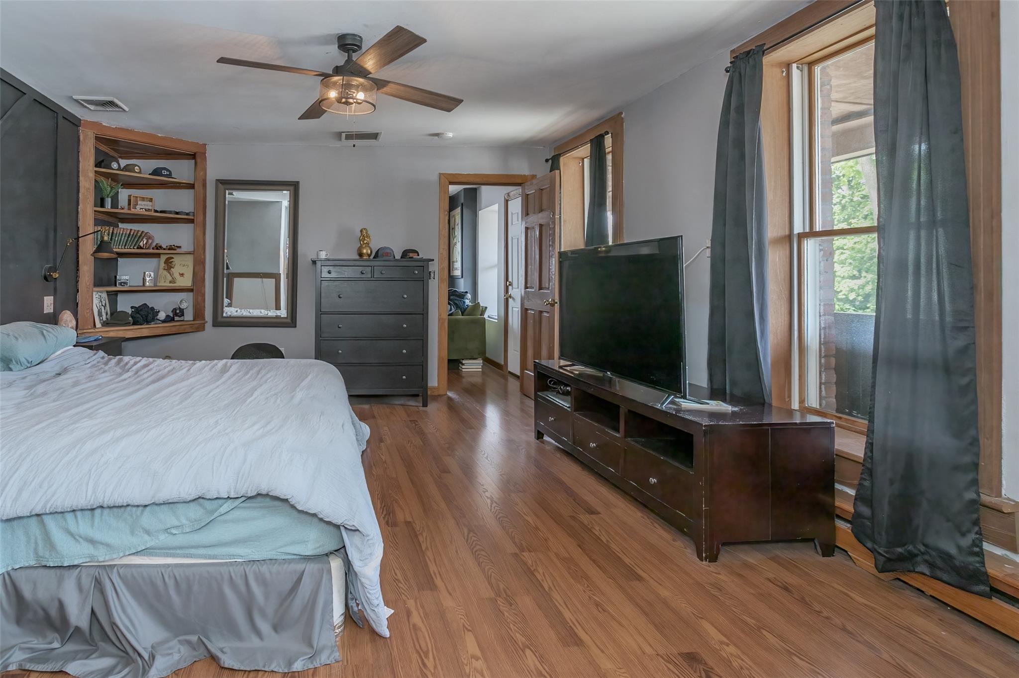 #11 photo, 31 Main, Warwick , NY 10990