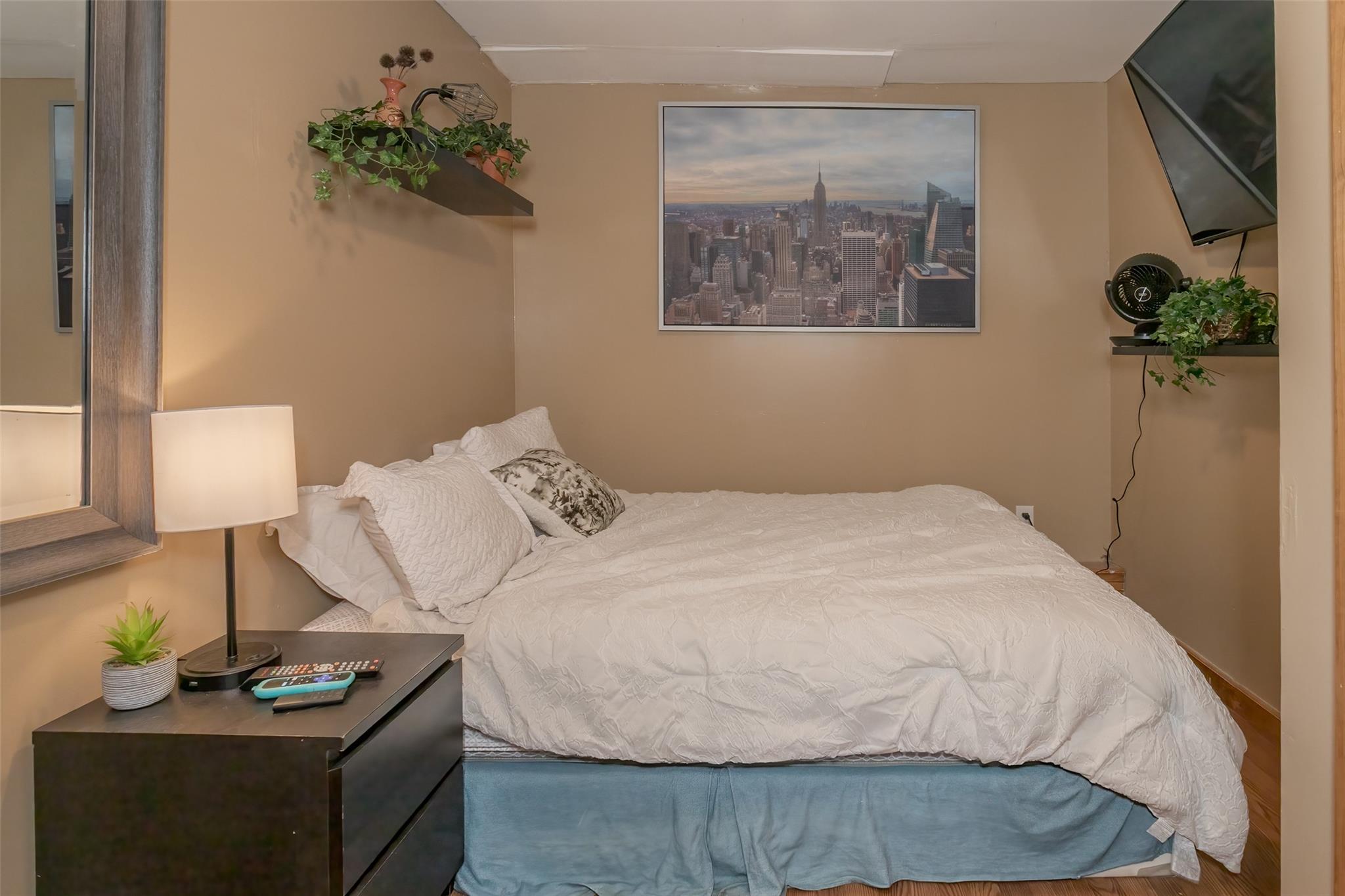 #17 photo, 31 Main, Warwick , NY 10990