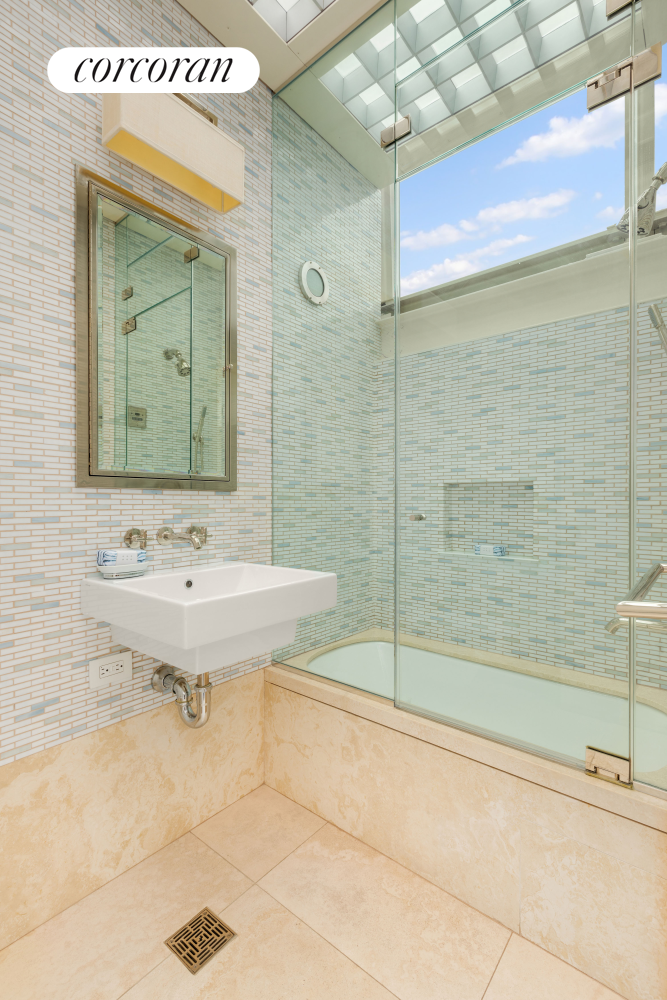 #17 photo, 22 GRAMERCY Park S, Gramercy Park , NY 10003