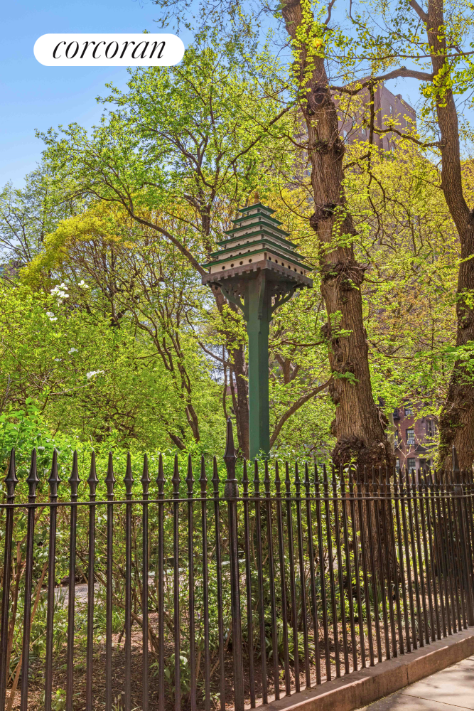 #21 photo, 22 GRAMERCY Park S, Gramercy Park , NY 10003