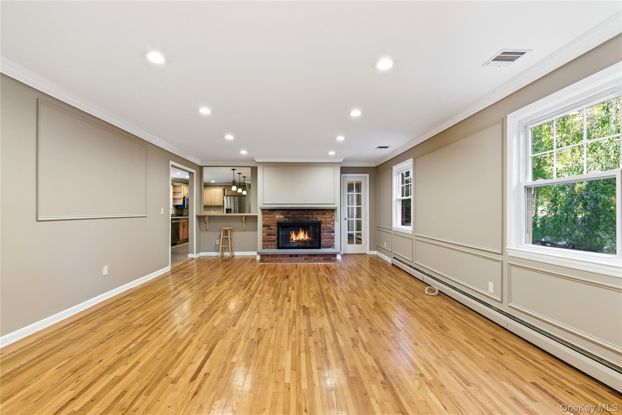 #13 photo, 128 Cove Road, サフォーク郡 Huntington , NY 11743