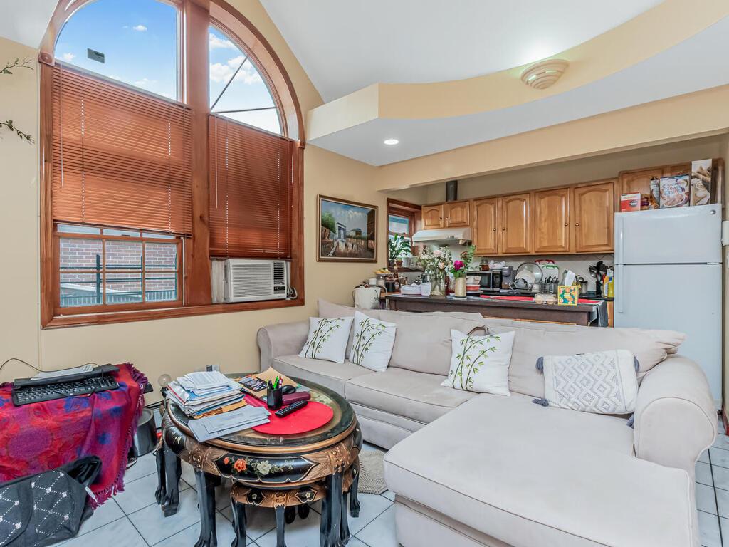 #10 photo, 5707 146th Street, クイーンズ区 Flushing , NY 11355