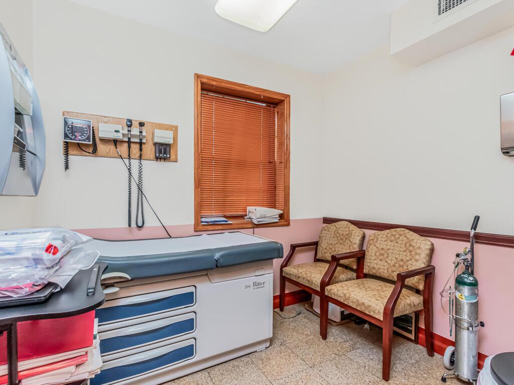 #12 photo, 5707 146th Street, クイーンズ区 Flushing , NY 11355