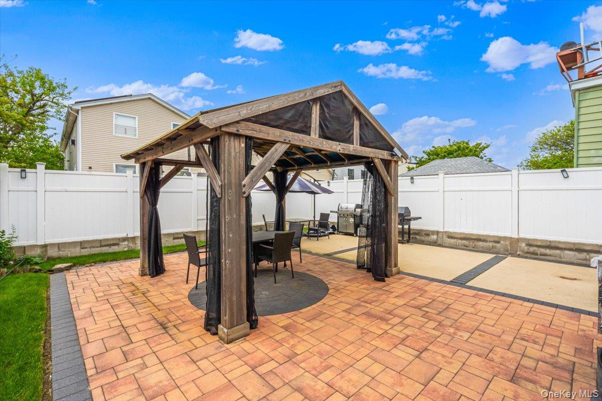 #15 photo, 319 Beach 47th Street, Far Rockaway , NY 11691