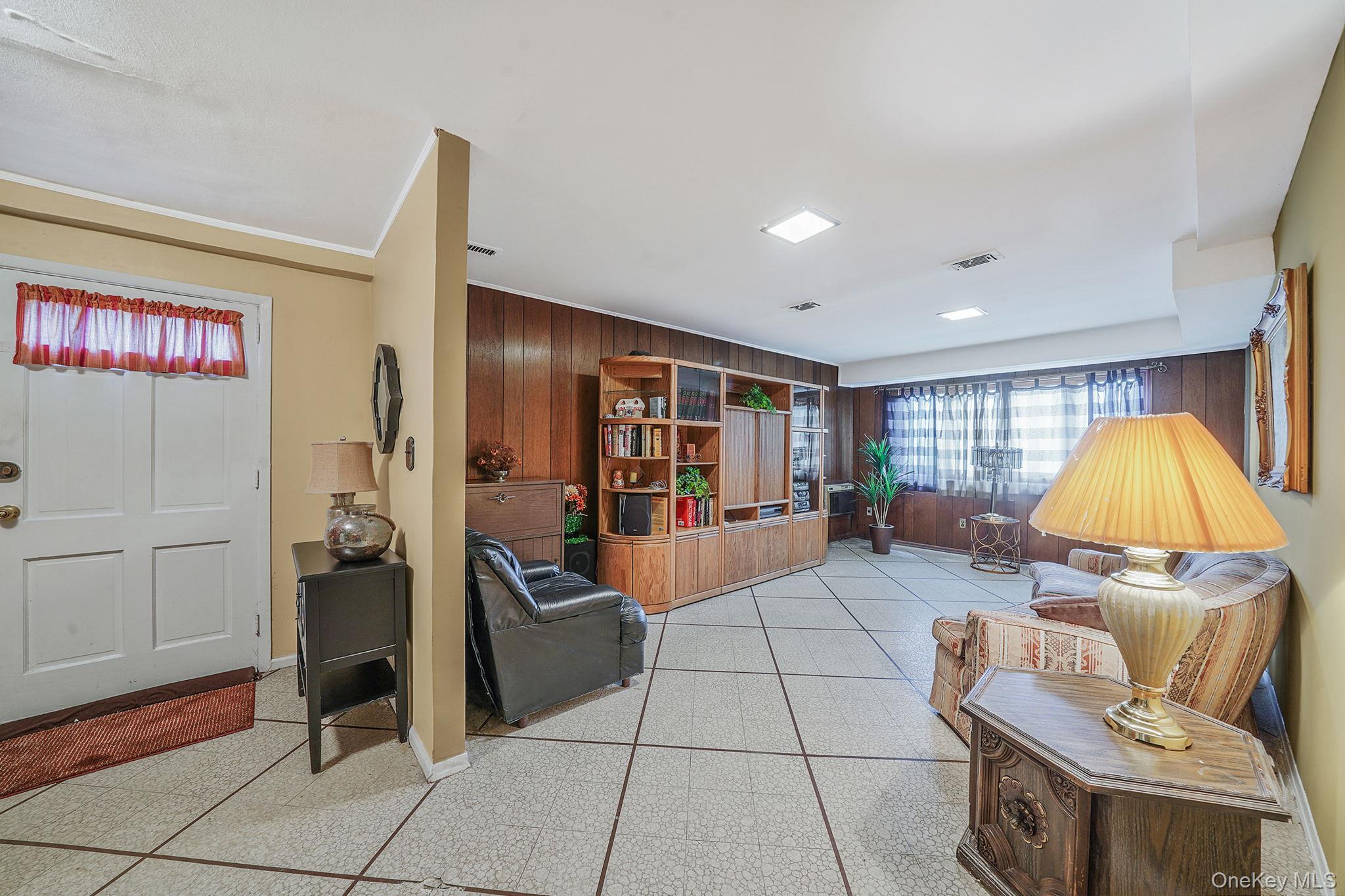 #11 photo, 47-04 167 Street, Flushing , NY 11358