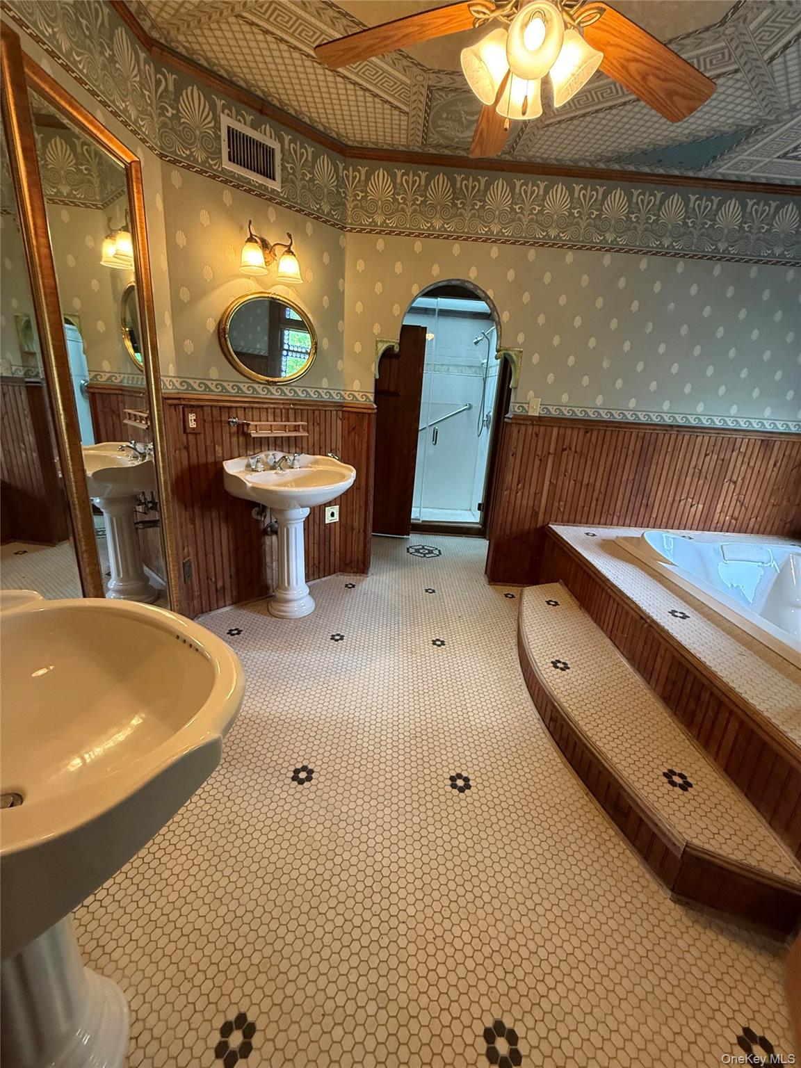 #15 photo, 20 Ridge Road, クイーンズ区 Douglaston , NY 11363