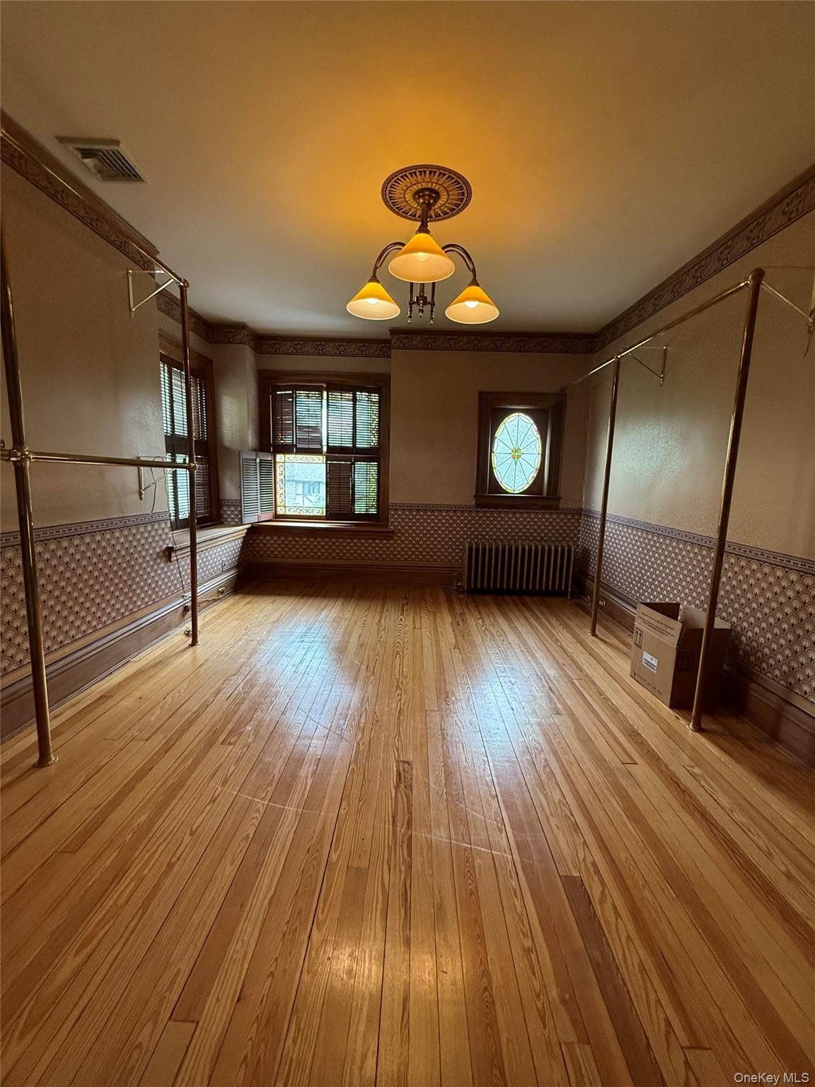 #17 photo, 20 Ridge Road, クイーンズ区 Douglaston , NY 11363