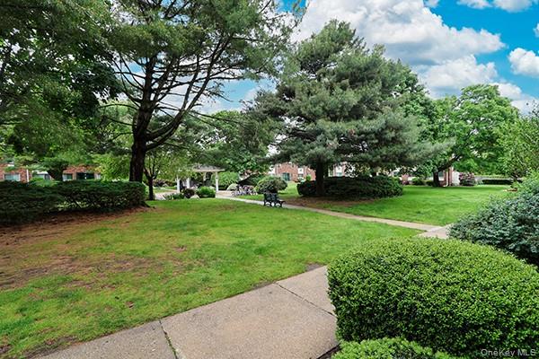 #13 photo, 2449 Union Boulevard, サフォーク郡 Islip , NY 11751