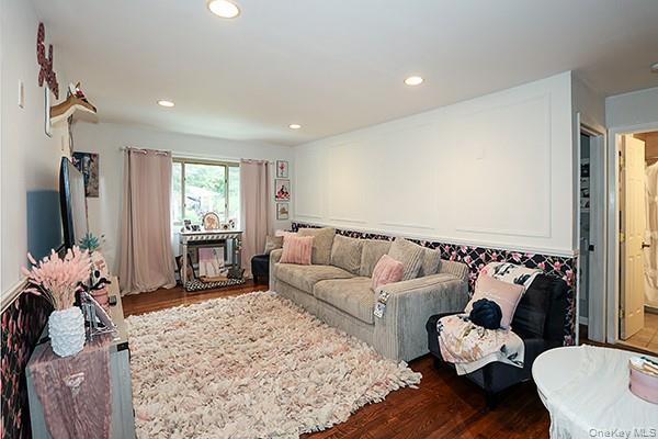 #4 photo, 2449 Union Boulevard, サフォーク郡 Islip , NY 11751