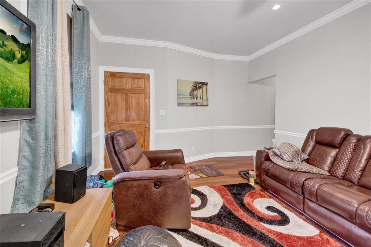 #16 photo, 9 Hyatt Avenue, Yonkers , NY 10704