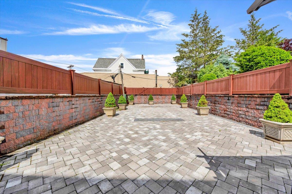 #2 photo, 9 Hyatt Avenue, Yonkers , NY 10704