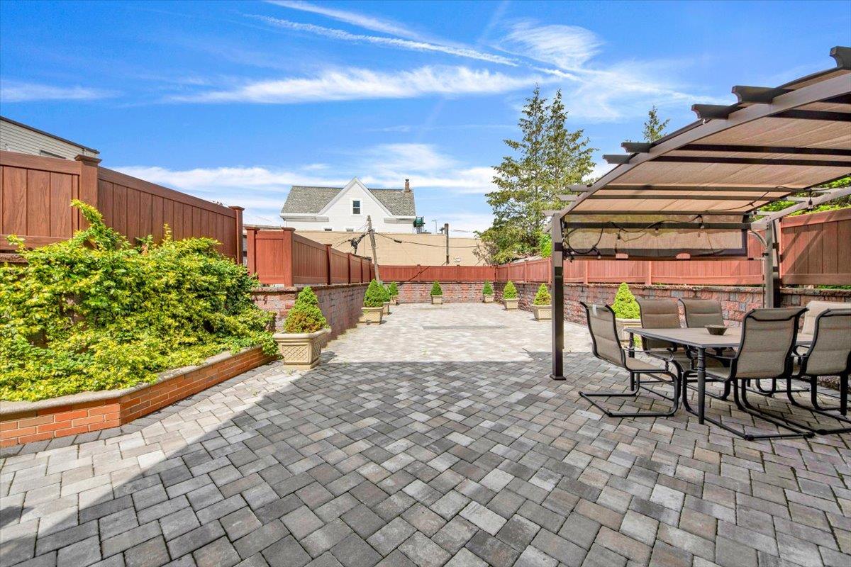 #3 photo, 9 Hyatt Avenue, Yonkers , NY 10704