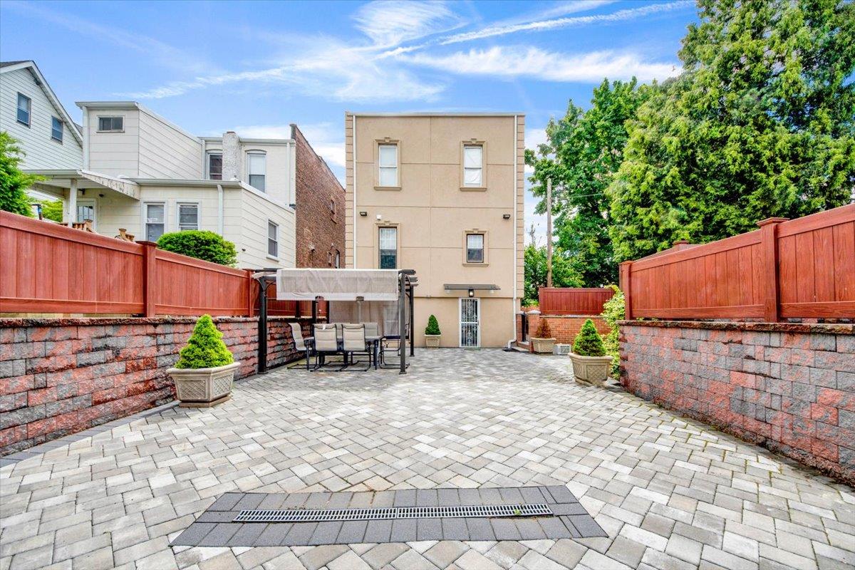 #6 photo, 9 Hyatt Avenue, Yonkers , NY 10704